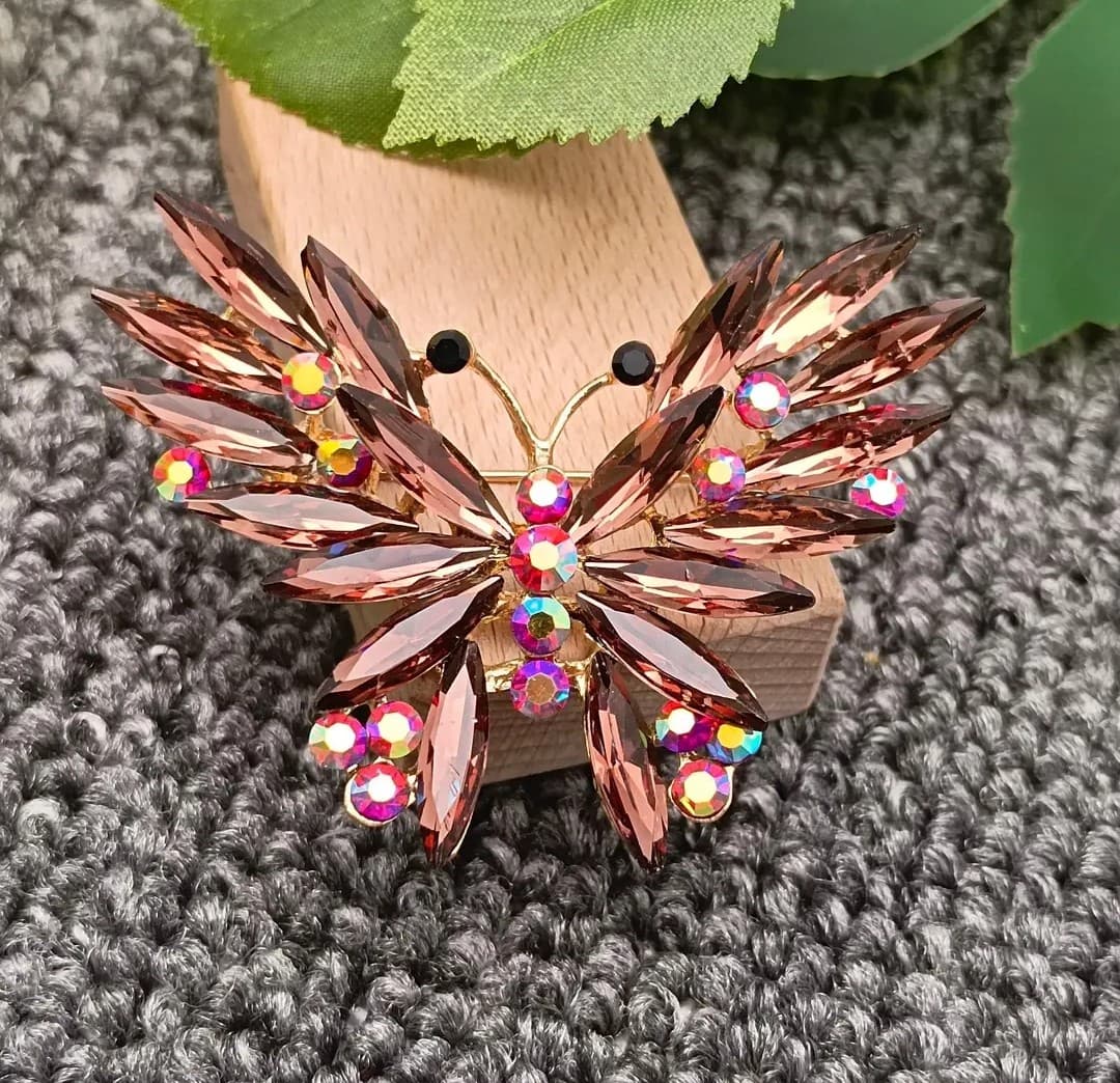 Women brooch