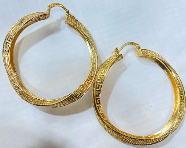 Chic Handcrafted Beveled Gold Hoops