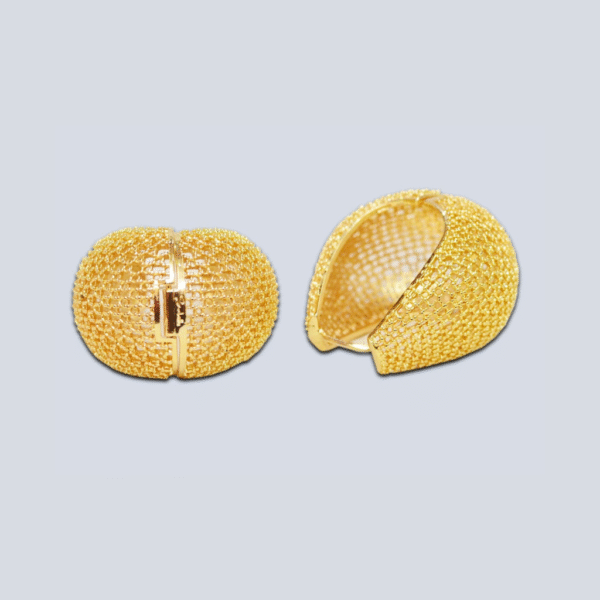 Meshed Wide Gold Earring